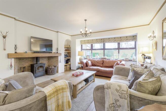 Sitting Room/Dining