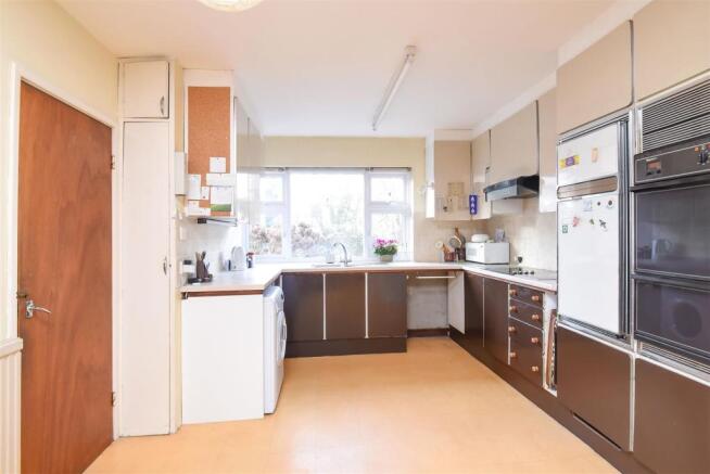 Kitchen / Breakfast 