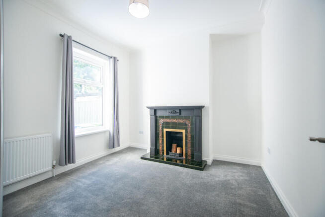3 bed Terraced to rent Image 4