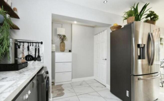 3 bed Detached for sale Image 7