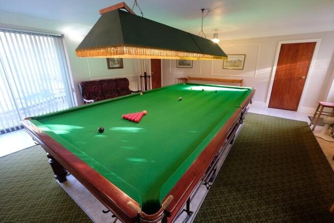 GAMES ROOM
