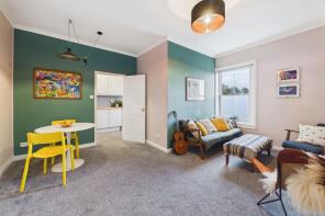 Flat 5, Avenue House, Searle Street, Crediton EX17 2DB