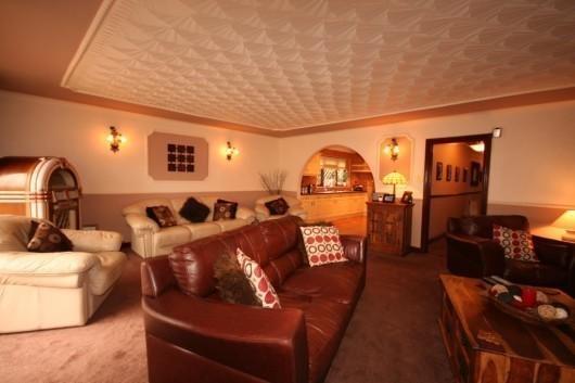 Lounge 2