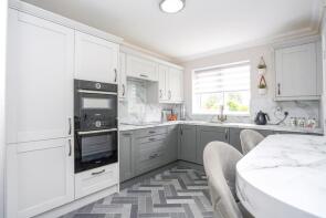 42, Redhill Road, Castleford WF10 3AD