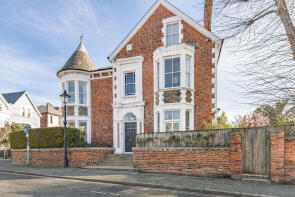 44, Albert Grove, Southsea PO5 1NG