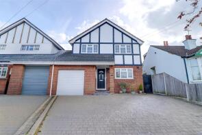14, The Crescent, Hadleigh, Benfleet SS7 2HF