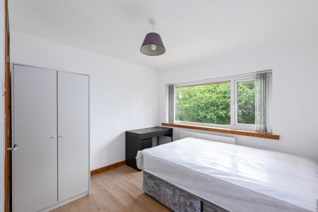 3 bed Semi-Detached to rent Image 8
