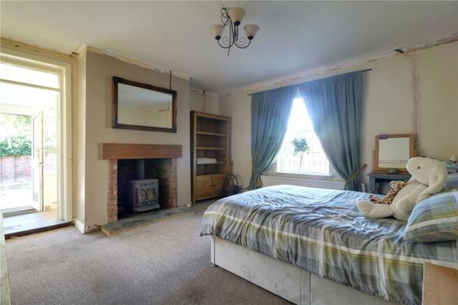 High Street, Burringham, DN17 photo 4