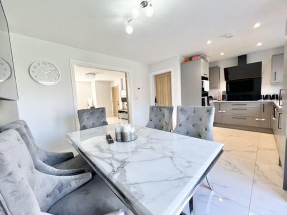 Kitchen diner to lounge