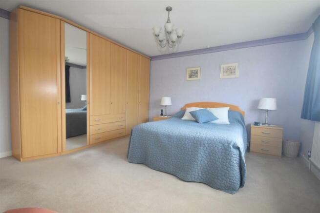 Master bedroom.jpg