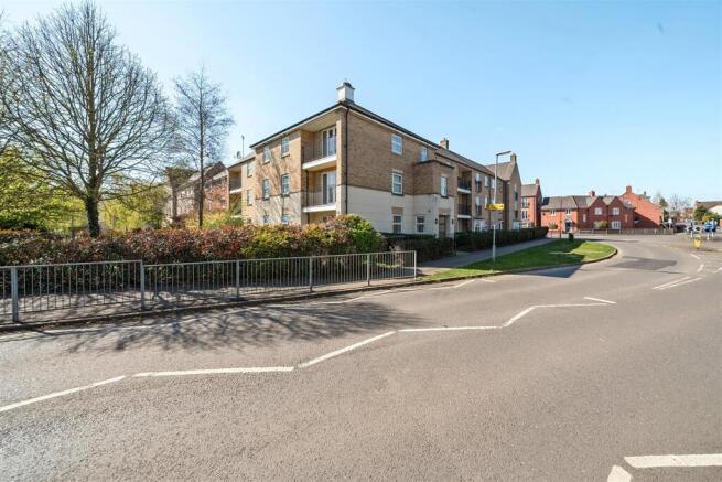 25 Alchester Court, Towcester