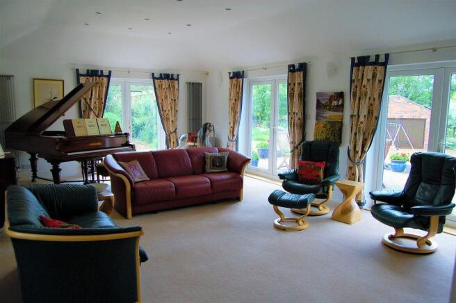 SITTING ROOM