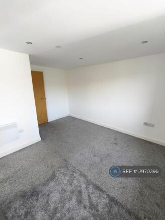 1 bed Flat to rent Image 6
