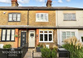 58, Meadow Road, Loughton IG10 4HX
