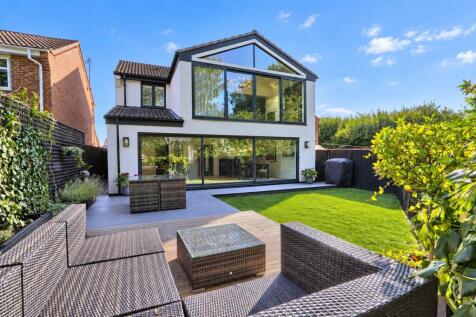 Snowdrop Close, Stockton-On-Tees, TS19