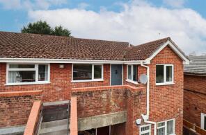 Flat 1, 189, Reading Road South, Church Crookham, Fleet GU52 6AQ