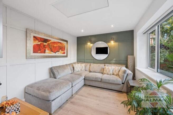 Skaife Road, Sale, M33 photo 4