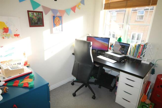 Bedroom 2.JPG