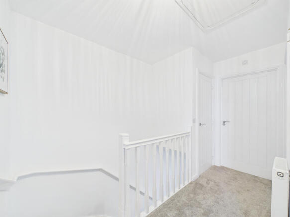 3 bed Semi-Detached for sale Image 10