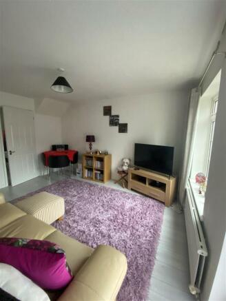 Living room 1.jpg