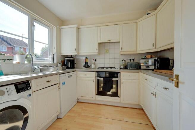 Payton Drive, Burgess Hill, RH15 photo 4