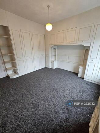 2 bed Terraced to rent Image 8