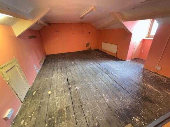 ATTIC ROOM