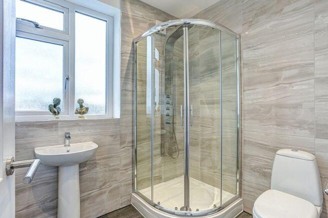 EN SUITE
