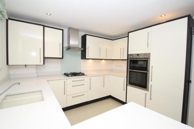 Kitchen .JPG