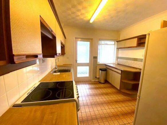 kitchen 14b l.jpg
