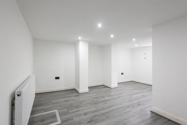 2 bed Terraced for sale Image 7