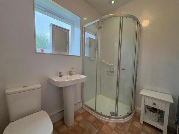 3 bed Detached Bungalow for sale Image 11