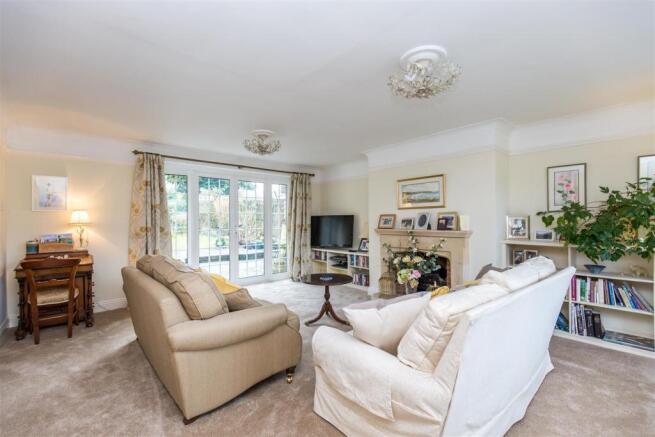 Sitting Room 2.jpg