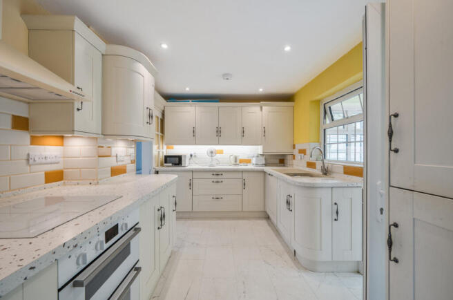 1335613-26-6895fc...