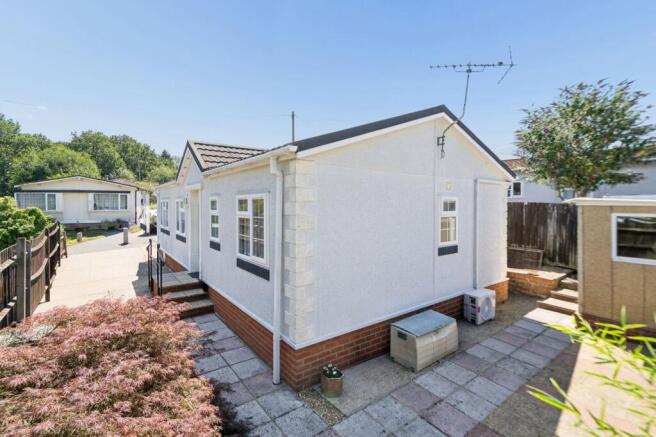  Denham, Uxbridge, UB9 photo 4