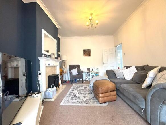 Living Room 2.jpg