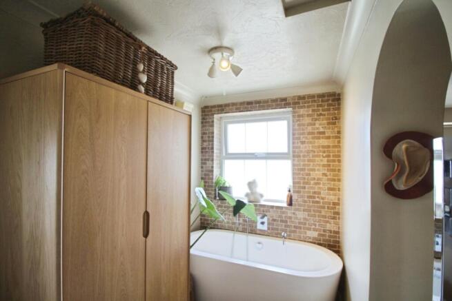 3 bed Detached for sale Image 12