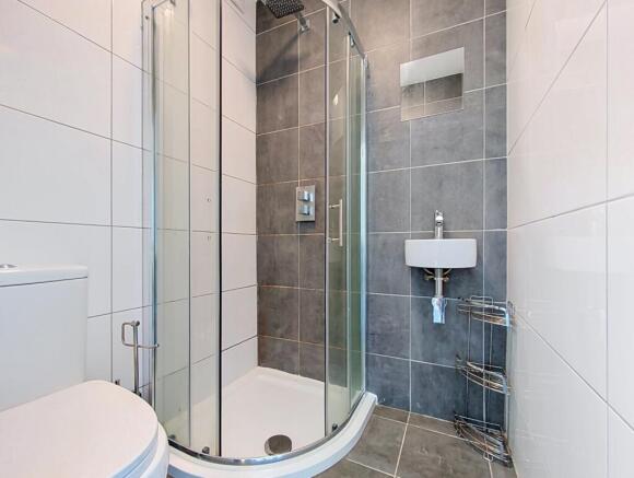 3 bed Terraced for sale Image 12