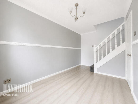 3 bed Semi-Detached for sale Image 8
