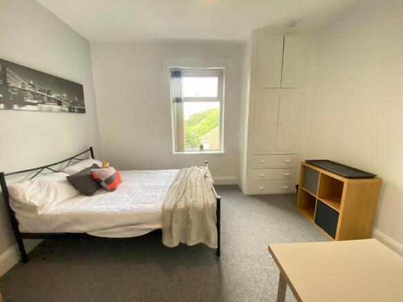 3 bed Semi-Detached to rent Image 12