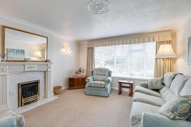 4 bed Detached for sale Image 4