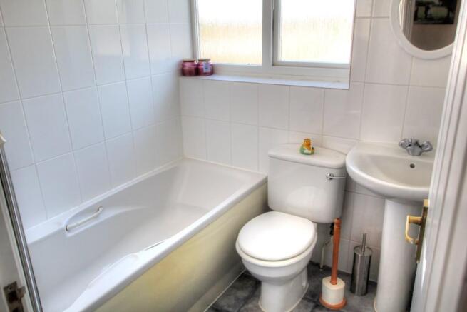 Family Bathroom.