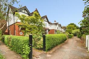 11, Avenue Road, Kenilworth CV8 1AW