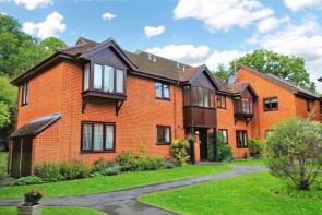 18, Berry Court, Hook RG27 9JZ