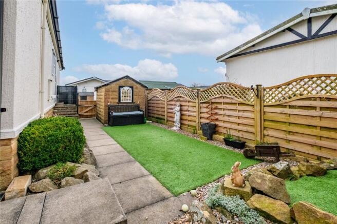 2 bed Detached for sale Image 4