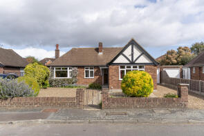 11, Fordbridge Close, Chertsey KT16 8HN