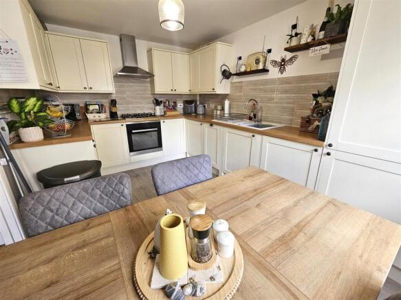 Kitchen Diner.jpg