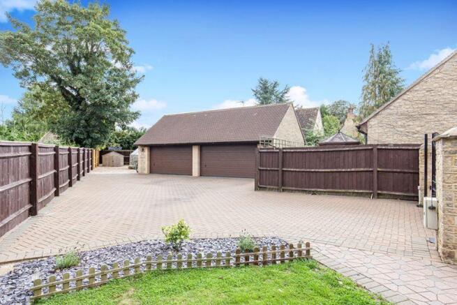 Detached Garaging