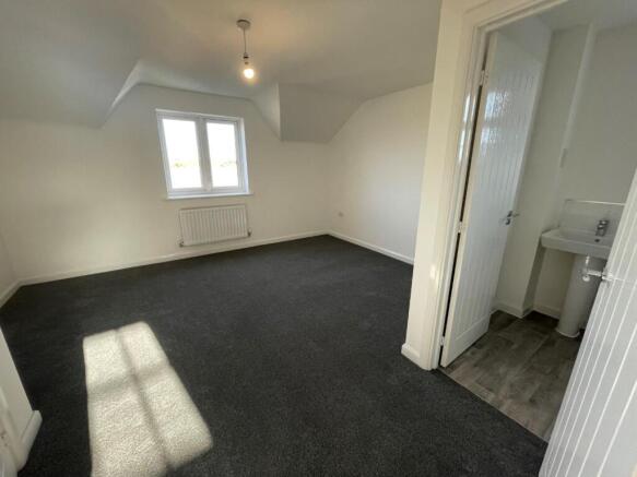 Watermill Way, Collingtree, Northampton photo 4