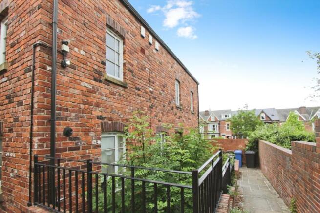 1 bed Apartment to rent Image 5